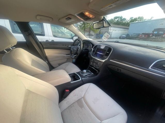 2021 Chrysler 300 Touring