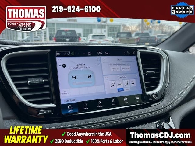 2025 Chrysler Pacifica Select