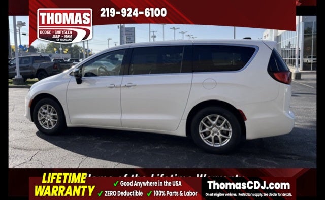 2026 Chrysler Pacifica Select