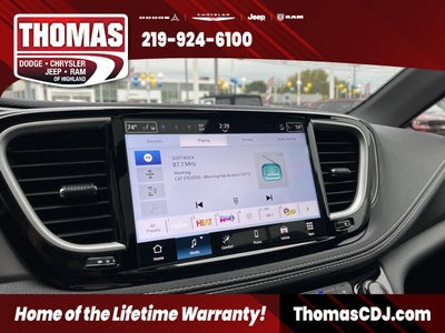 2026 Chrysler Pacifica Select