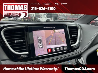 2026 Chrysler Pacifica Select