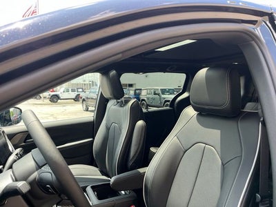 2027 Chrysler Pacifica Limited
