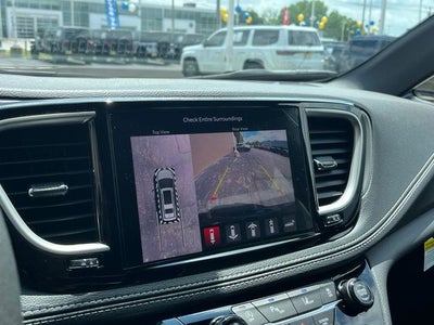 2027 Chrysler Pacifica Limited