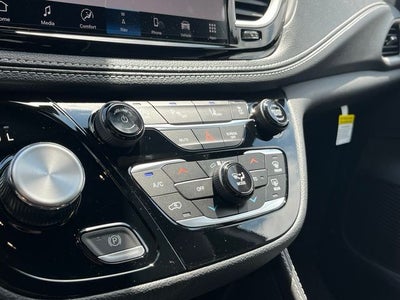 2027 Chrysler Pacifica Limited