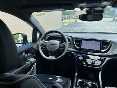 2027 Chrysler Pacifica Limited