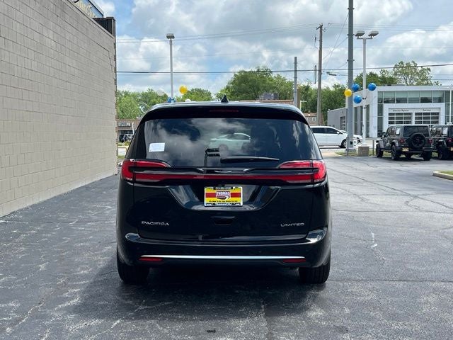 2027 Chrysler Pacifica Limited