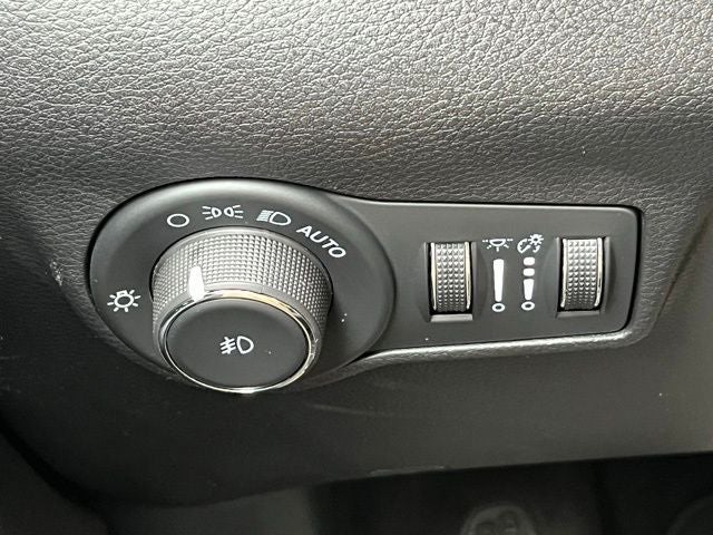 2025 Jeep Compass Limited - Photo 31
