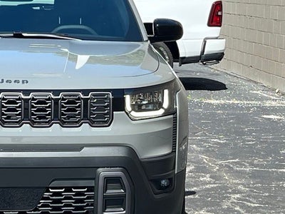 2026 Jeep Cherokee Laredo