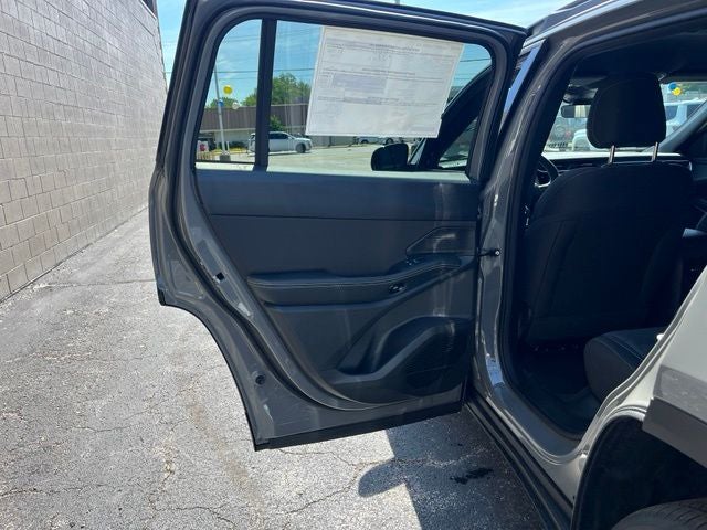 2026 Jeep Cherokee Laredo