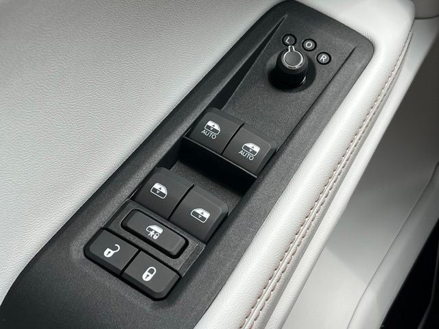 2026 Jeep Cherokee Limited - Photo 35