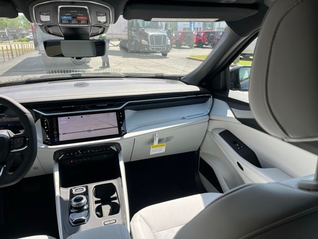 2026 Jeep Cherokee Overland
