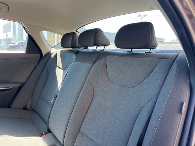 2025 Kia K4 LXS - Photo 32