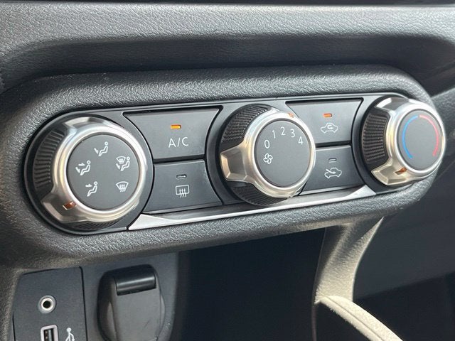 2023 Nissan Versa 1.6 S