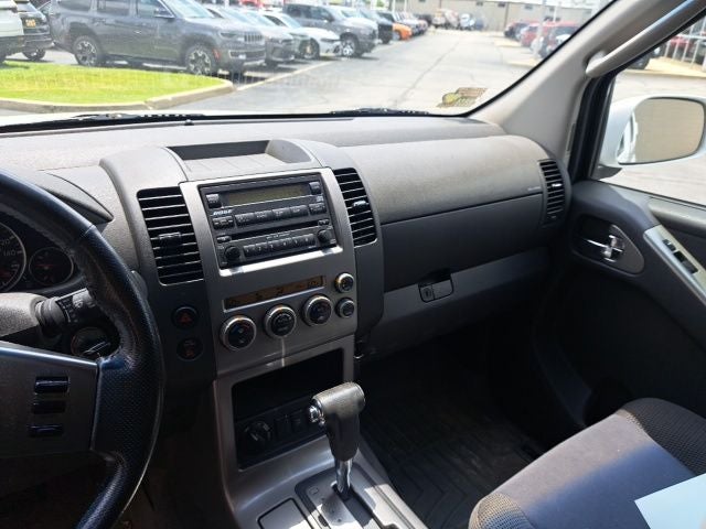 2005 Nissan Pathfinder SE