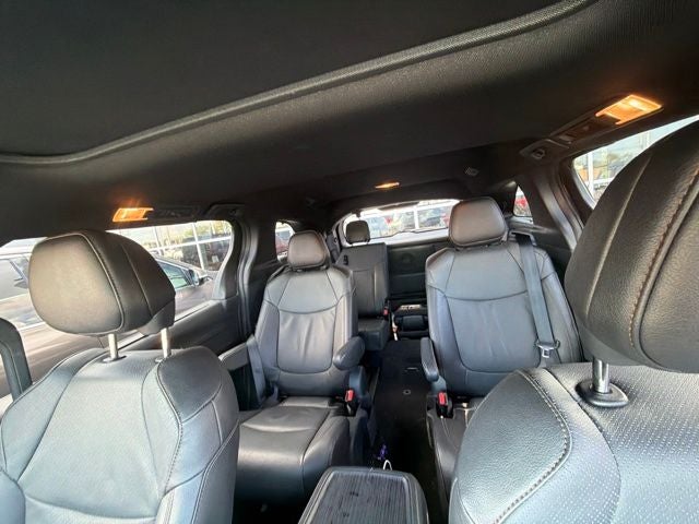 2025 Toyota Sienna Platinum 7 Passenger