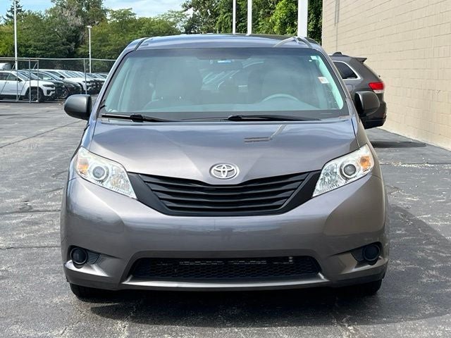 2013 Toyota Sienna L 7 Passenger