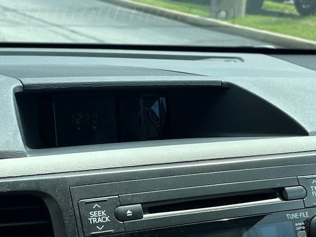 2013 Toyota Sienna L 7 Passenger