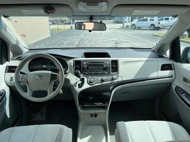 2013 Toyota Sienna L 7 Passenger