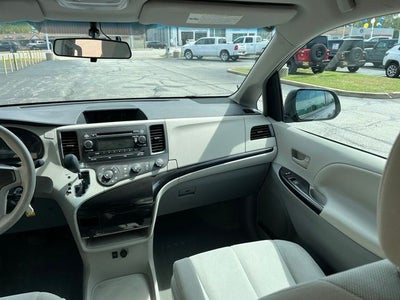 2013 Toyota Sienna L 7 Passenger