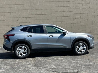 2025 Chevrolet Trax LS