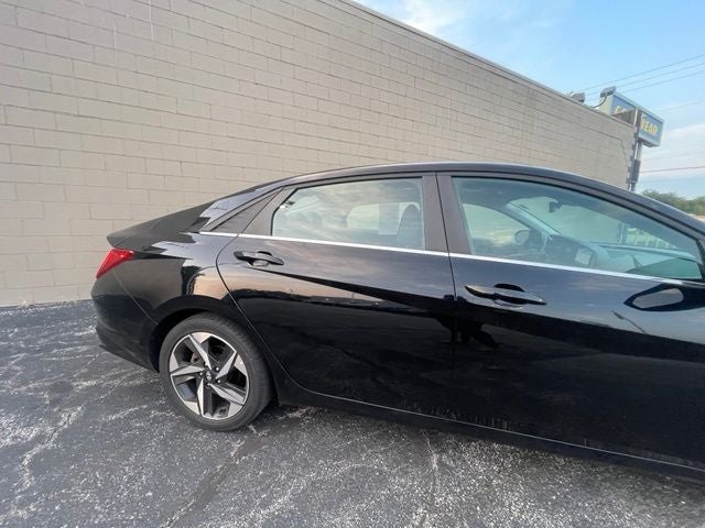 2022 Hyundai Elantra Limited