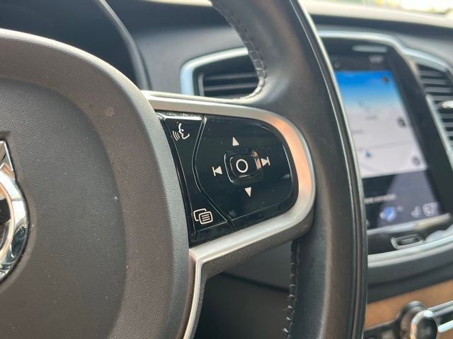 2021 Volvo XC90 T6 Momentum