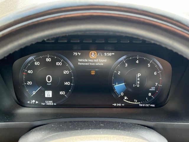 2021 Volvo XC90 T6 Momentum
