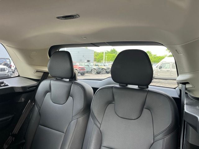 2021 Volvo XC90 T6 Momentum