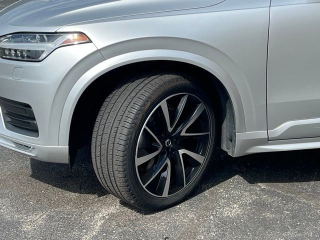 2021 Volvo XC90 T6 Momentum
