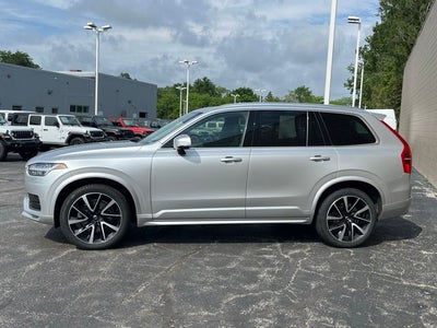 2021 Volvo XC90 T6 Momentum