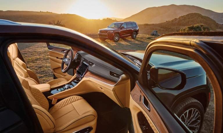 2022 Jeep Grand Cherokee L interior front seats with doors open