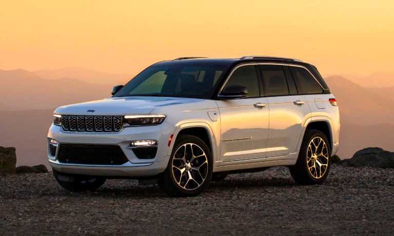 2023 Jeep Grand Cherokee Exterior Mountain Sunset